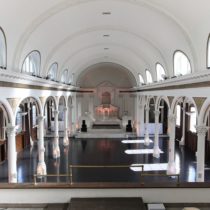 arched-ceiling-natural-light-ballroom-49