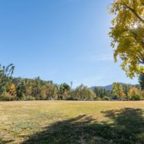 expansive-lake-front-country-club-005