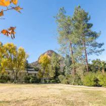 expansive-lake-front-country-club-011