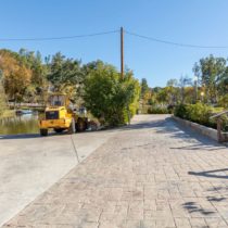 expansive-lake-front-country-club-099