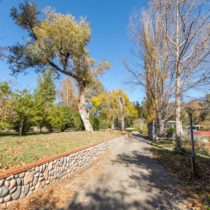 expansive-lake-front-country-club-109