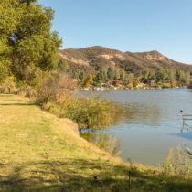 expansive-lake-front-country-club-118