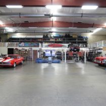 muscle-car-garage-01