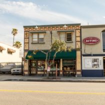 rustic-general-store-cafe-33